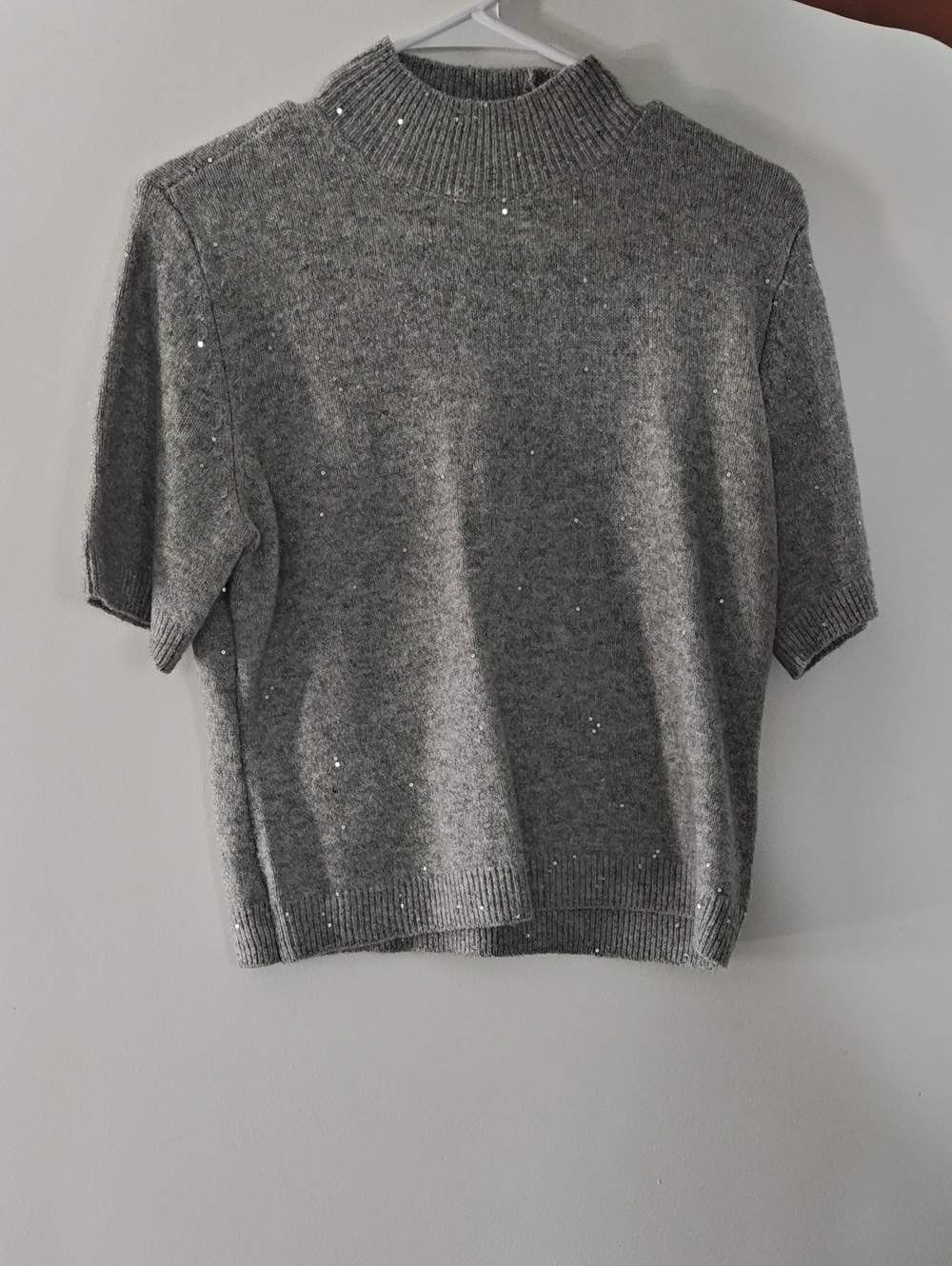 Abercrombie & Fitch Gray Short-Sleeve Crewneck Sweater
